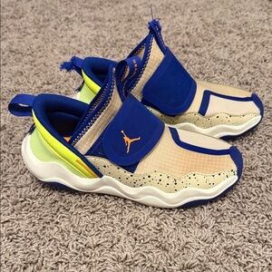 Jordan Kids Blue and Tan Sneakers